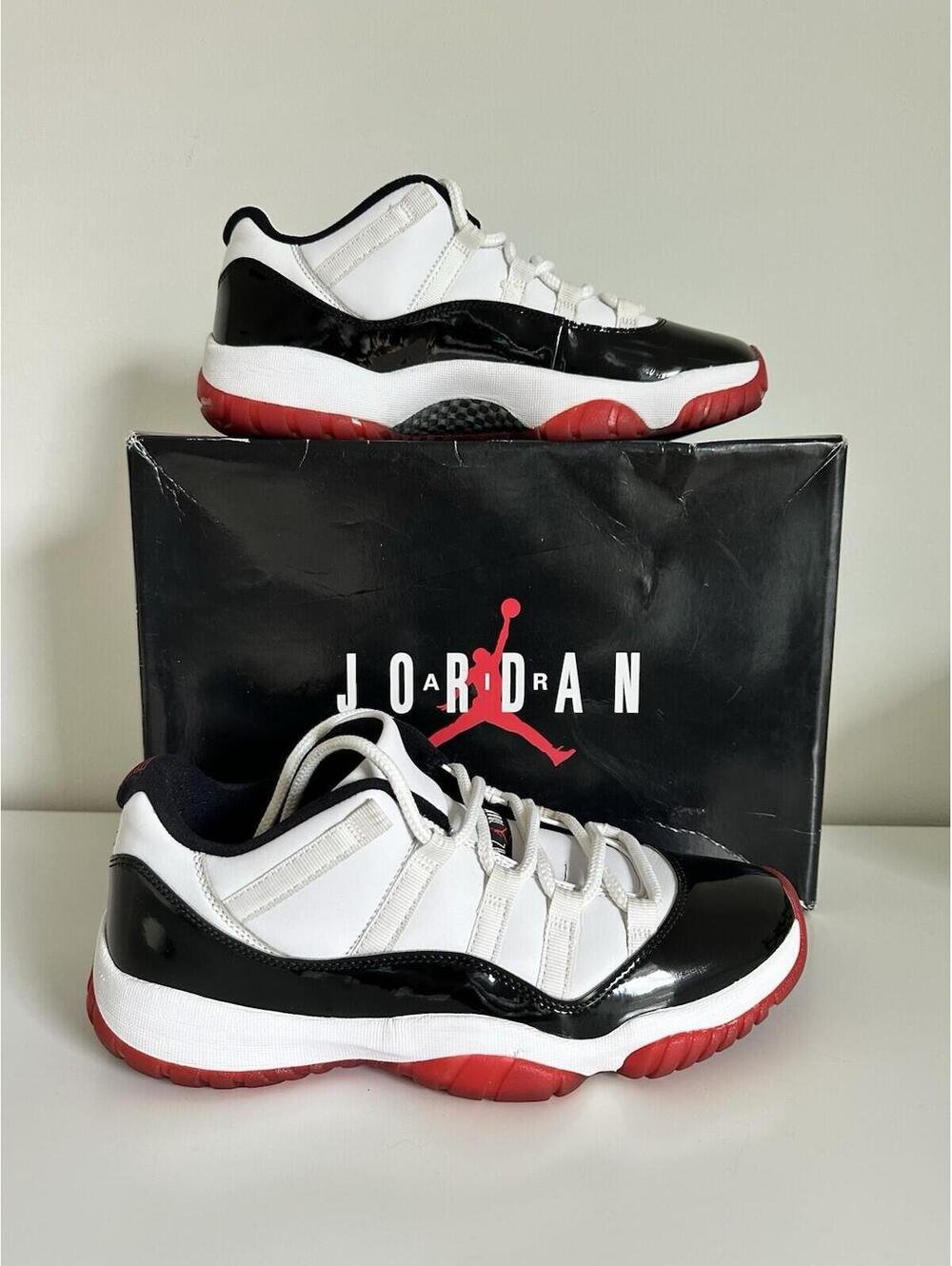 Nike Jordan 11 Retro Low Concord Bred - SIZE 9.5 ORIGINAL BOX -EXCELLENT